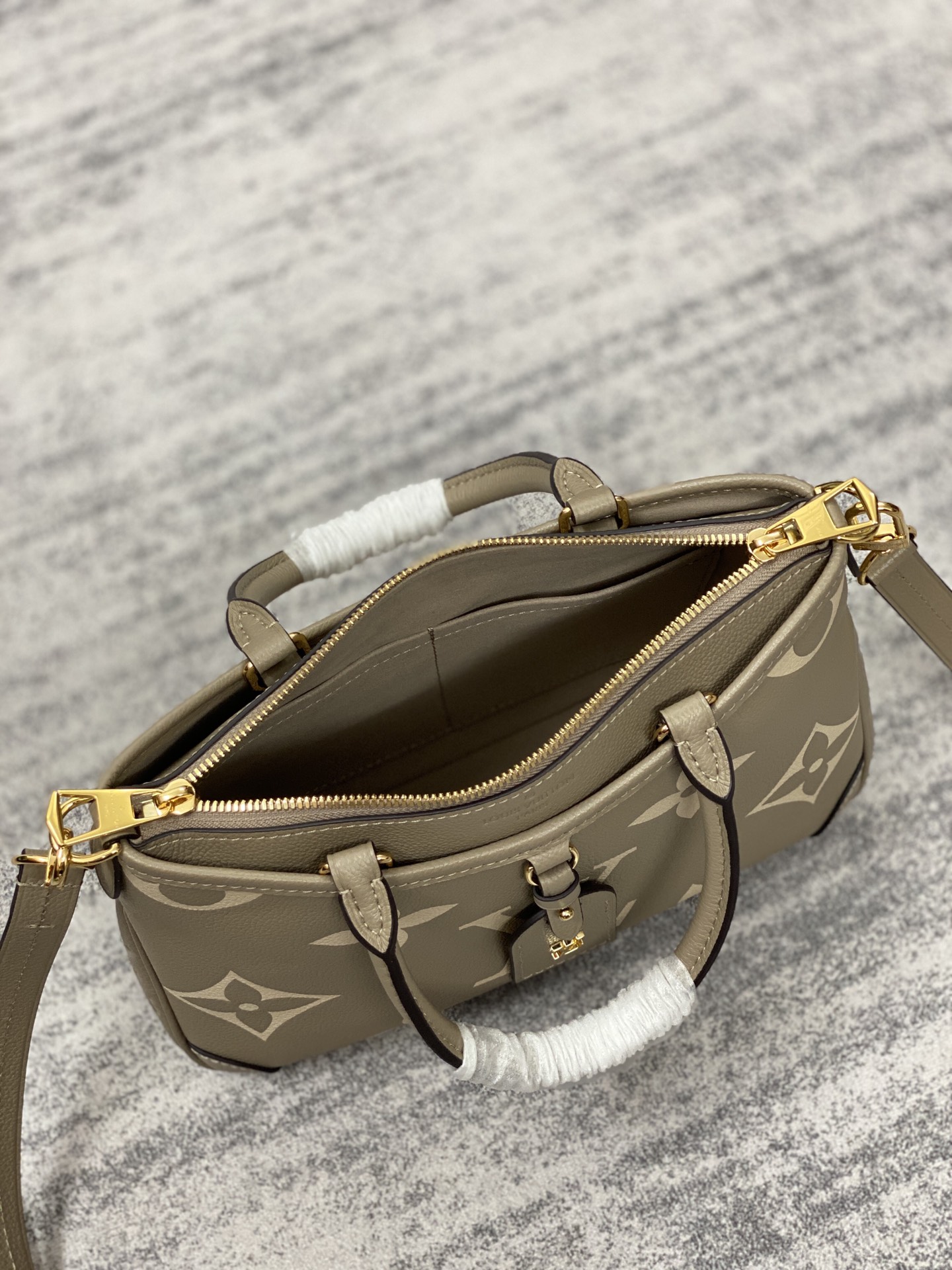 Louis Vuitton M46585 Trianon PM