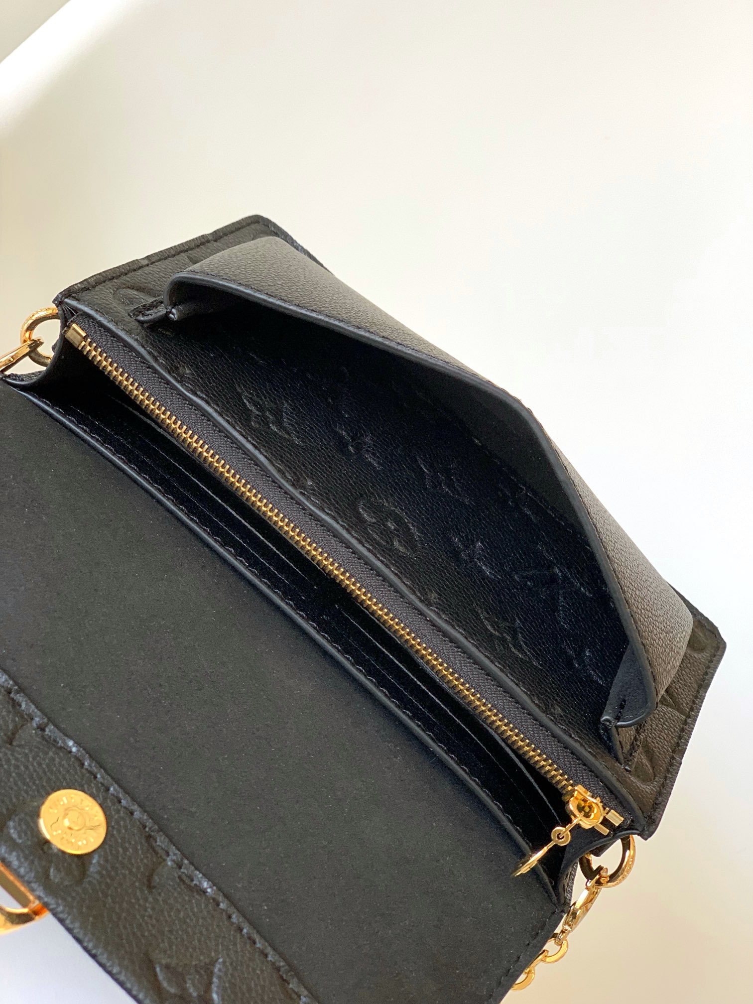 Louis Vuitton M67839 Vavin Chain Wallet