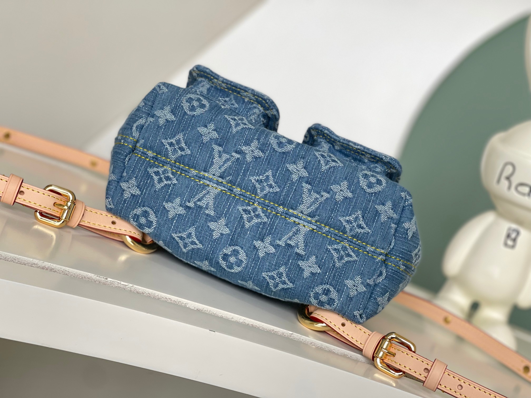 Louis Vuitton M46836 Venice