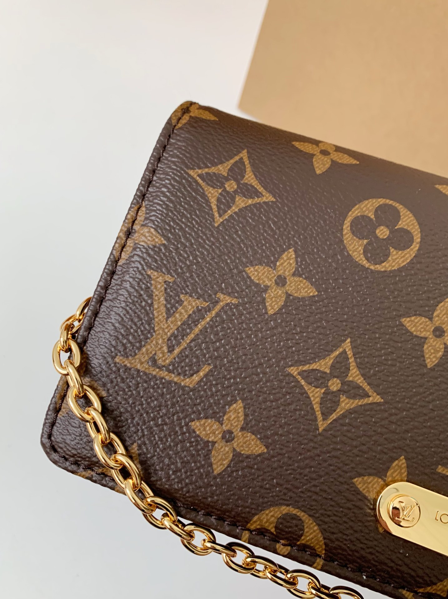 Louis Vuitton M82509 Wallet On Chain Lily