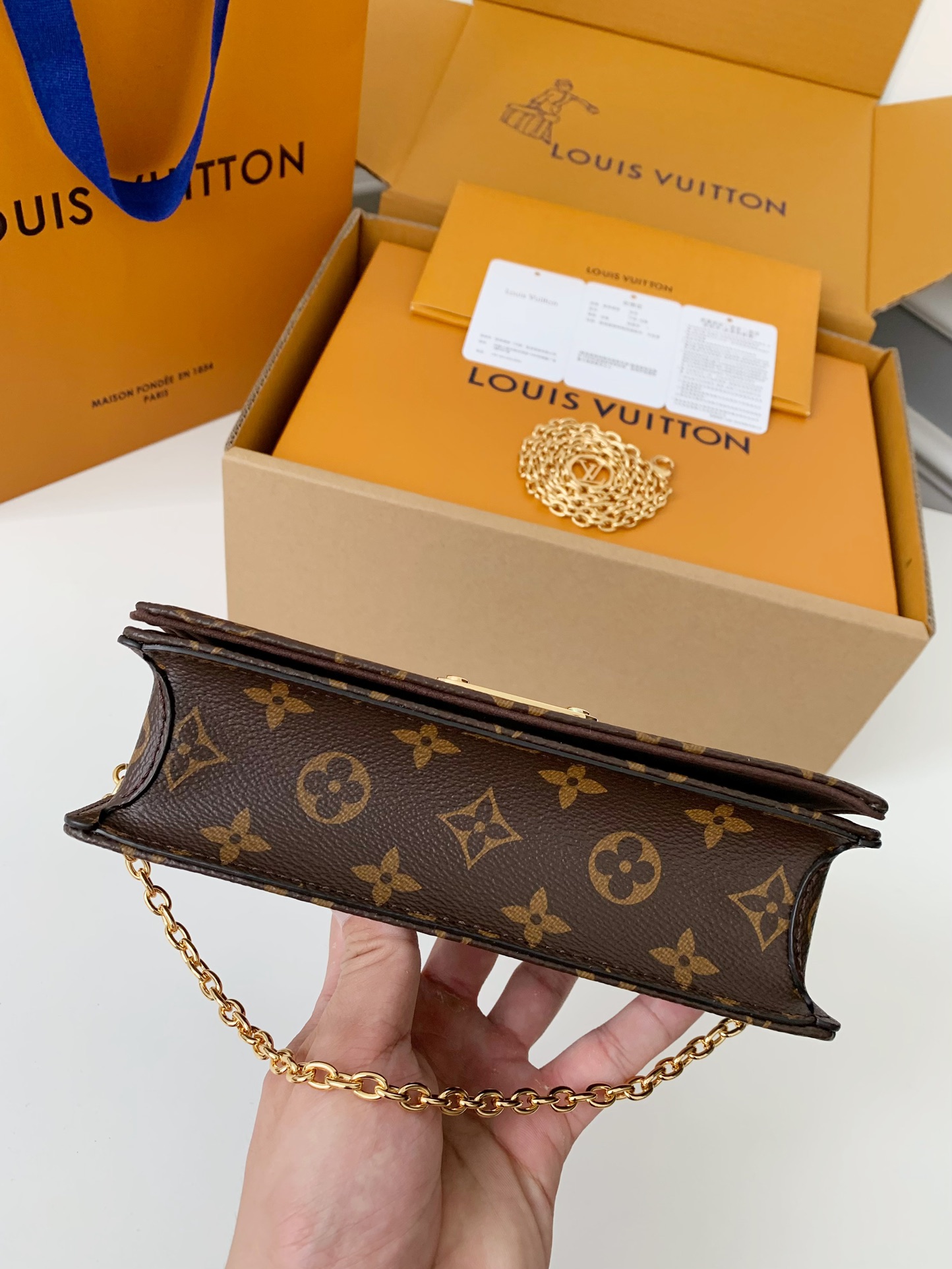 Louis Vuitton M82509 Wallet On Chain Lily