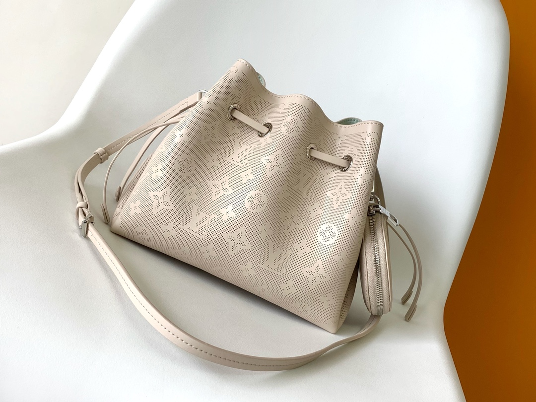 Louis Vuitton M23987 Bella (2)