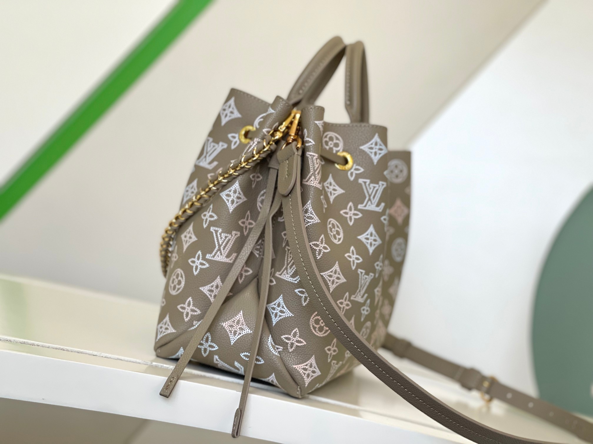 Louis Vuitton M23395 Bella Tote (2)