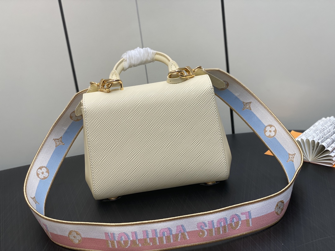 Louis Vuitton M22946 Cluny Mini