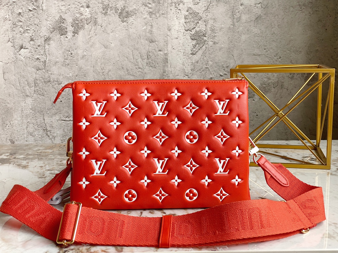 Louis Vuitton M20761 Coussin PM