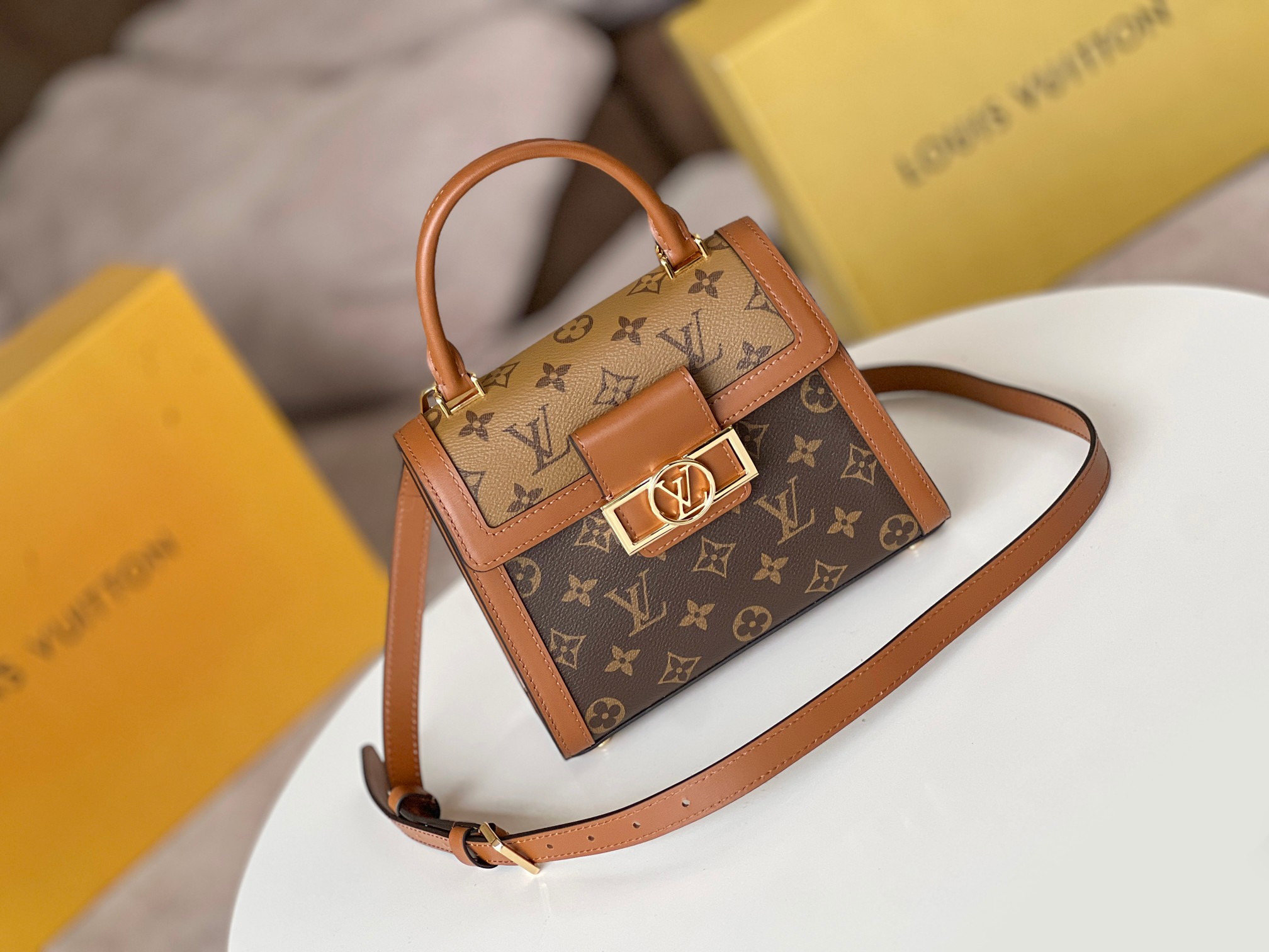 Louis Vuitton M46751 Dauphine Capitale