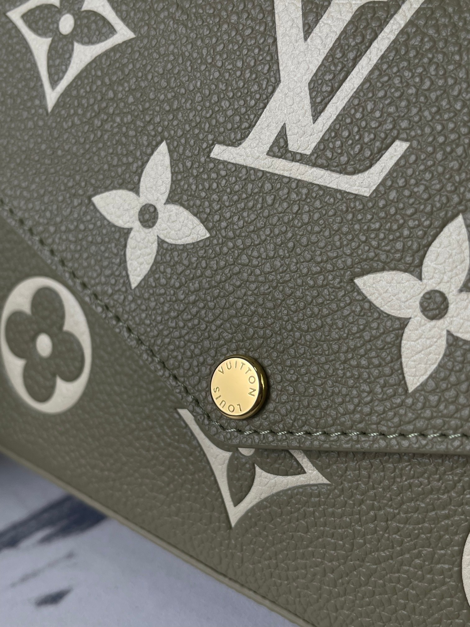 Louis Vuitton M82480 Félicie Pochette