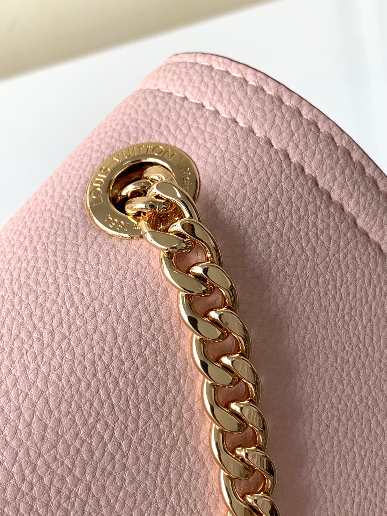 Louis Vuitton M22585 LockMe Chain Bag East West