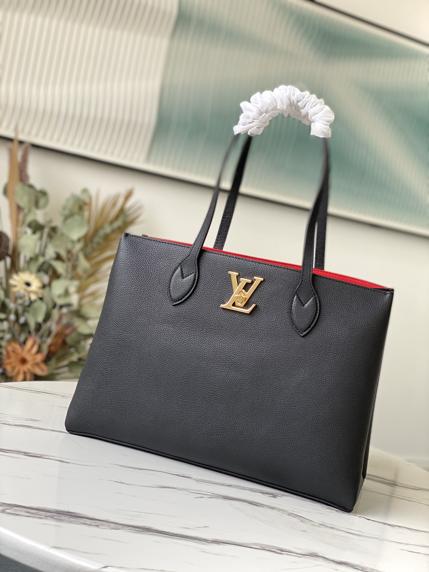 Louis Vuitton M57345 Lockme Shopper