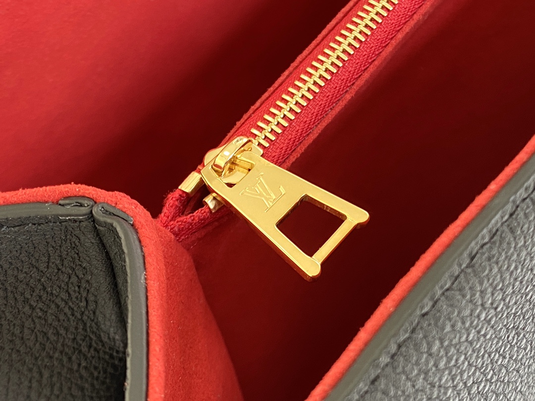 Louis Vuitton M57345 Lockme Shopper