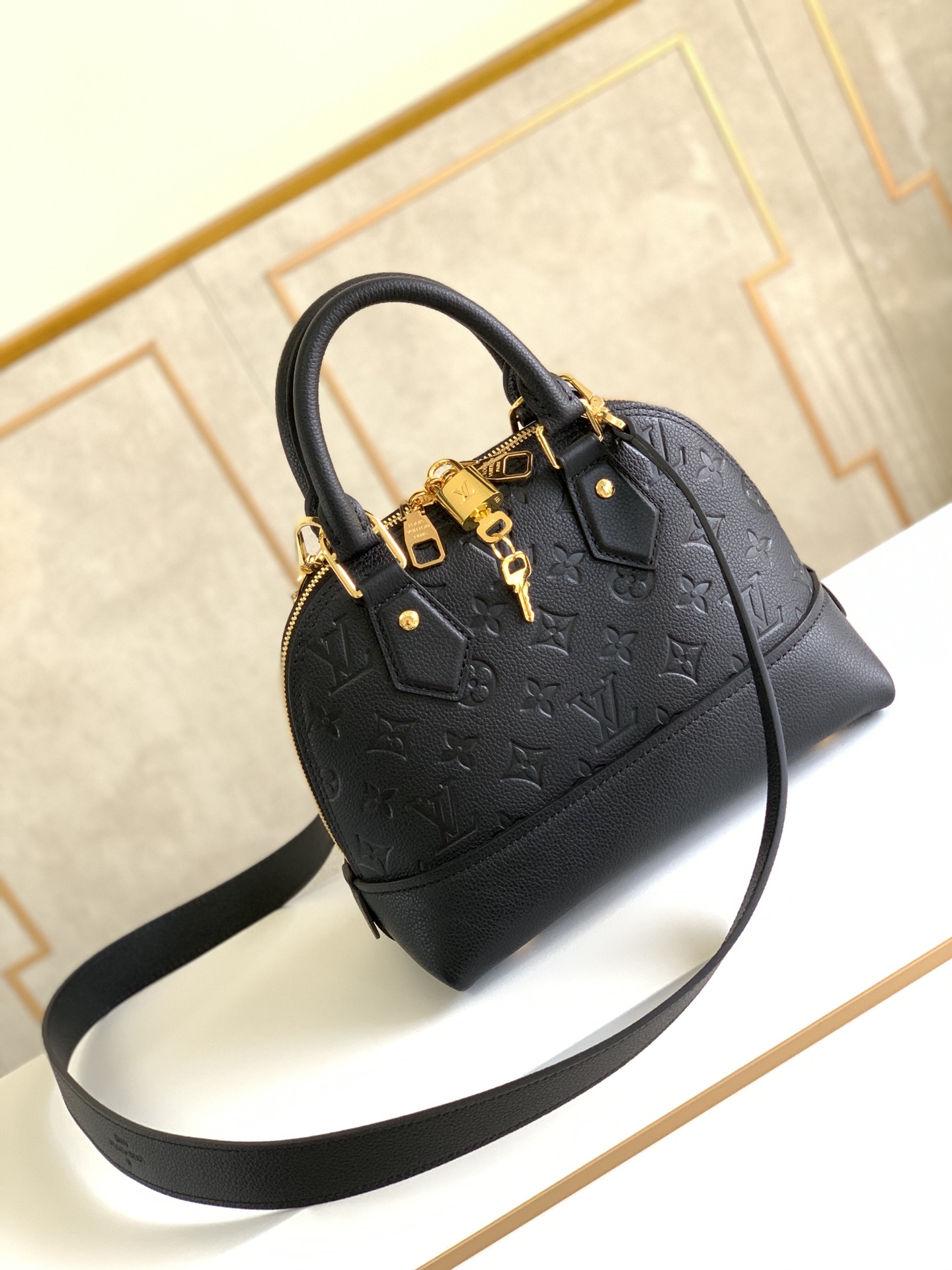 Louis Vuitton M44829 Neo Alma BB