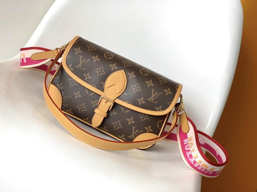 Louis Vuitton M46049 Diane