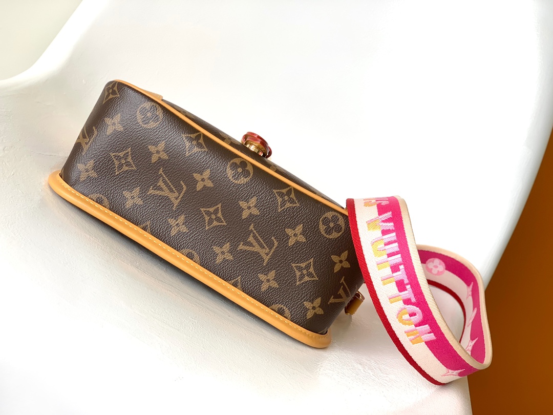 Louis Vuitton M46049 Diane