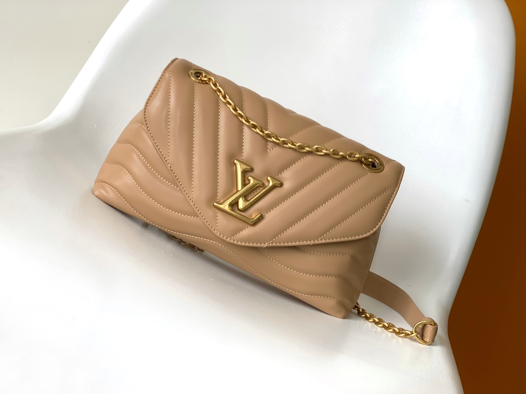 Louis Vuitton M22212 New Wave Chain Bag MM