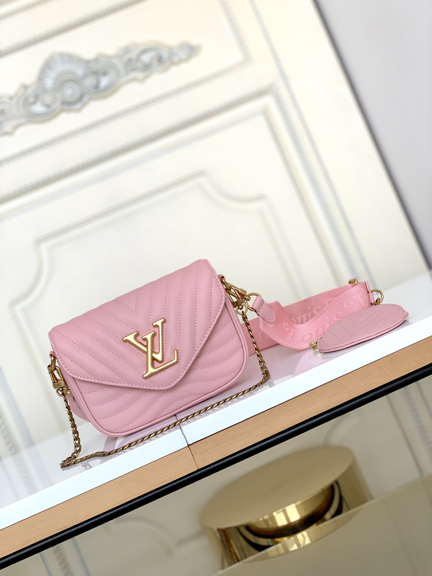 Louis Vuitton M22477 New Wave Multi-Pochette