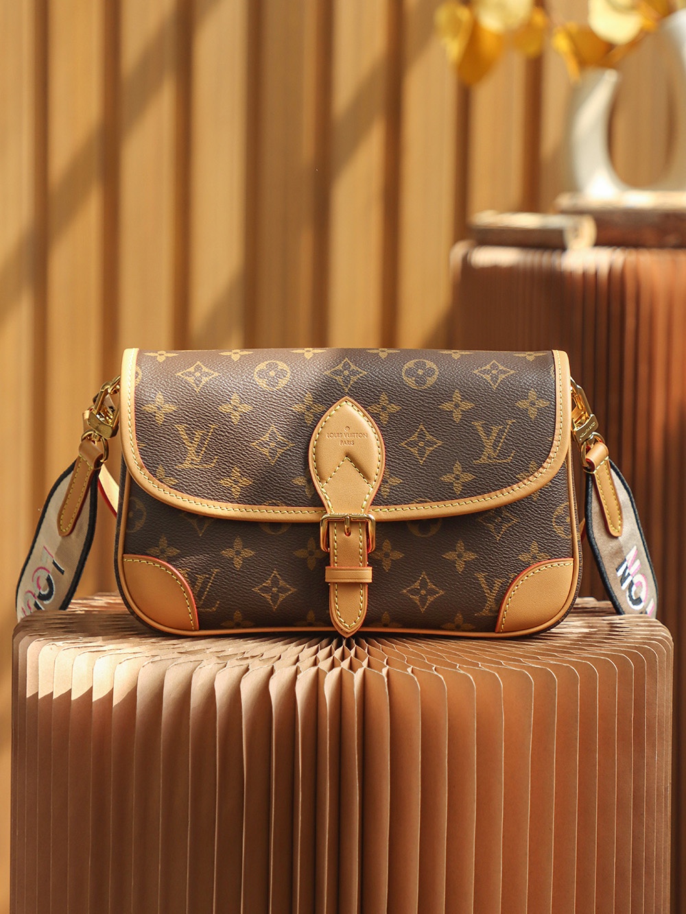 Louis Vuitton M45985 Diane (2)