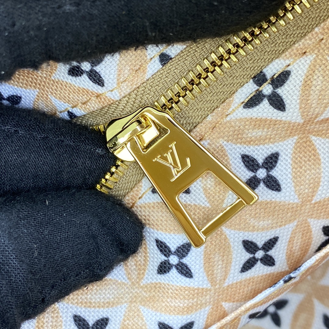 Louis Vuitton M22975 OnTheGo MM