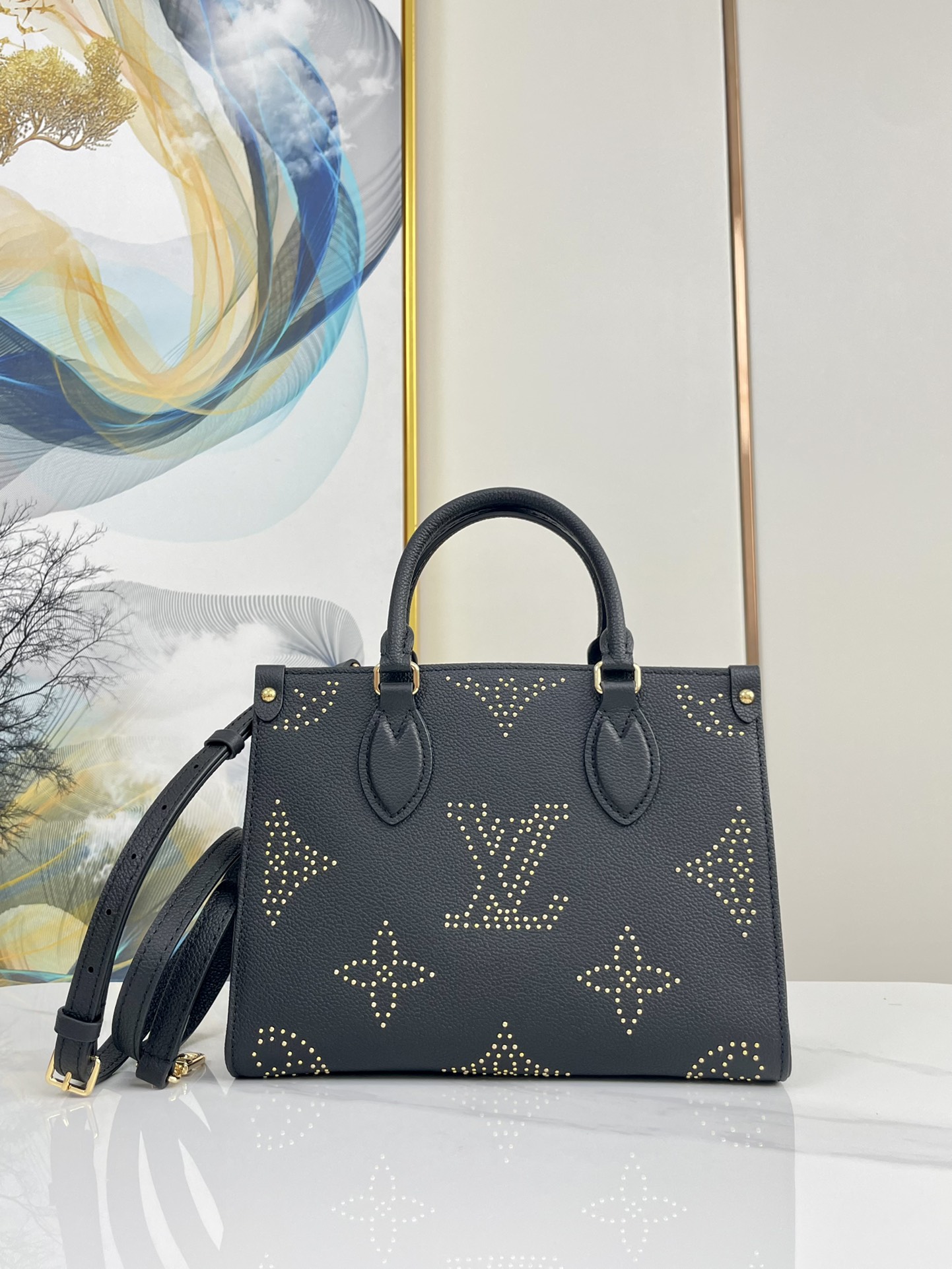 Louis Vuitton M46733 OnTheGo PM