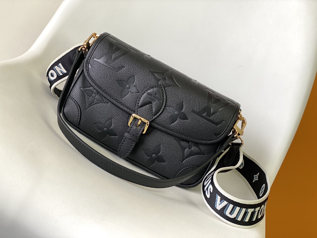 Louis Vuitton M46386 Diane (5)