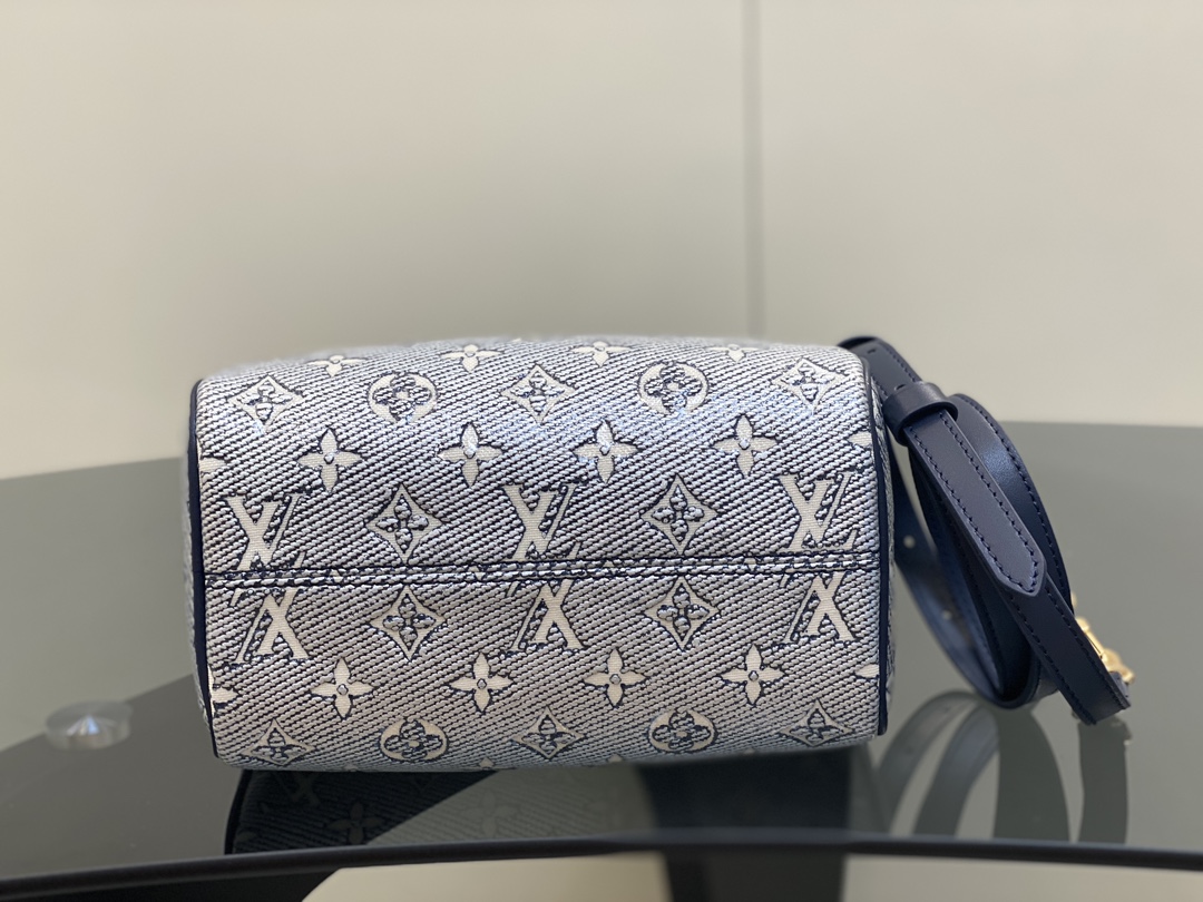 Louis Vuitton M23069 Speedy Bandoulière 20 (2)