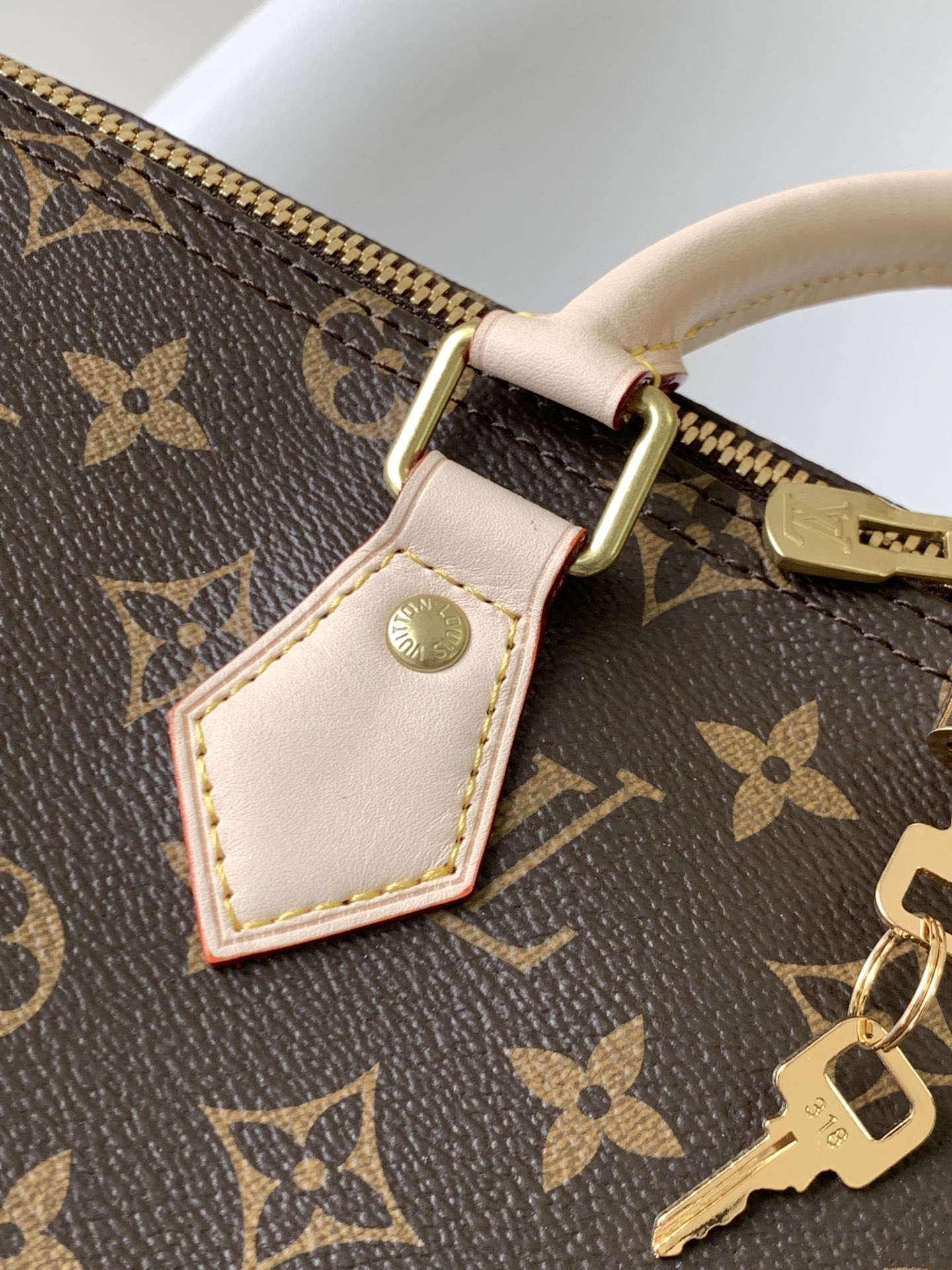 Louis Vuitton M41111 Speedy Bandoulière 35