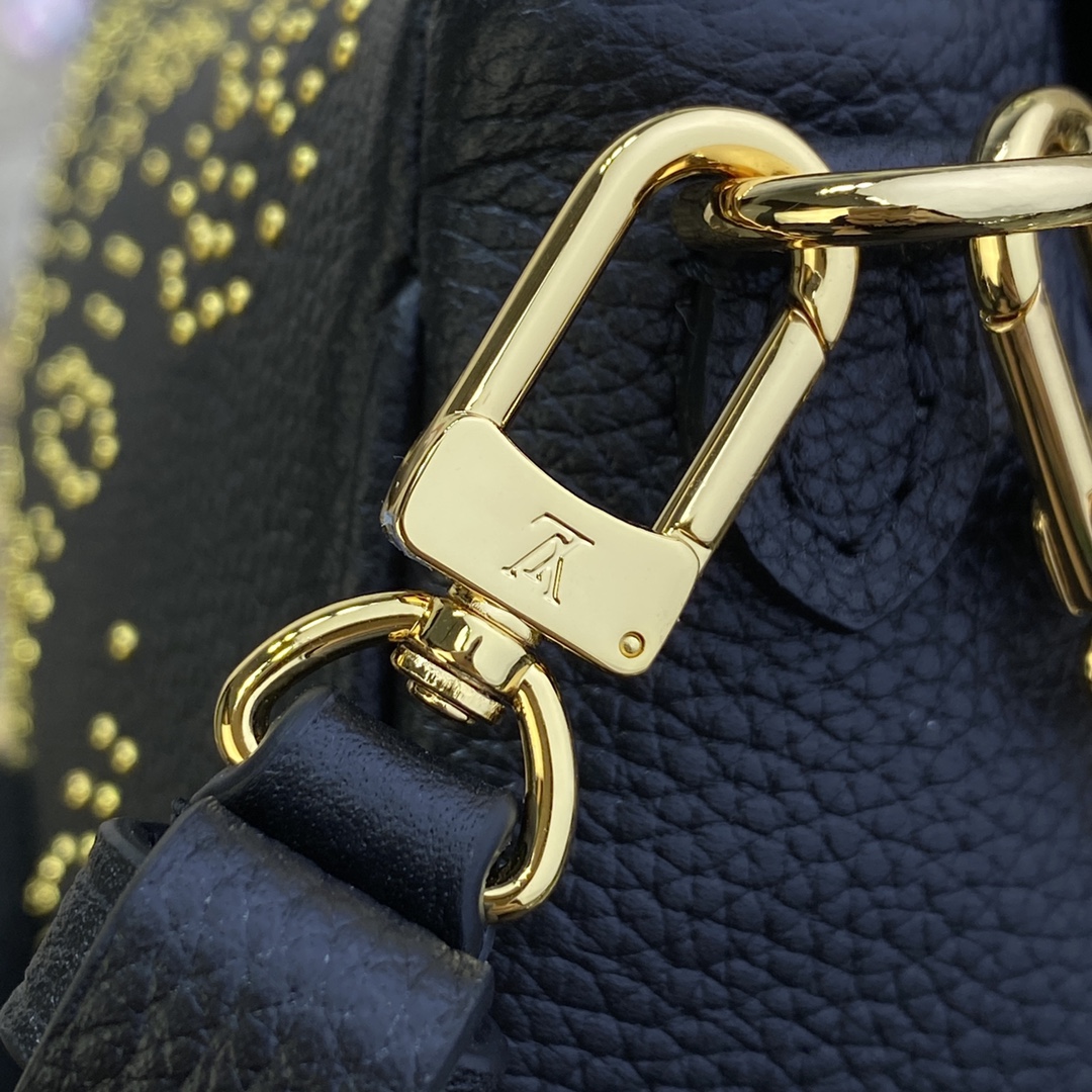 Louis Vuitton M82653 Wallet on Chain Ivy