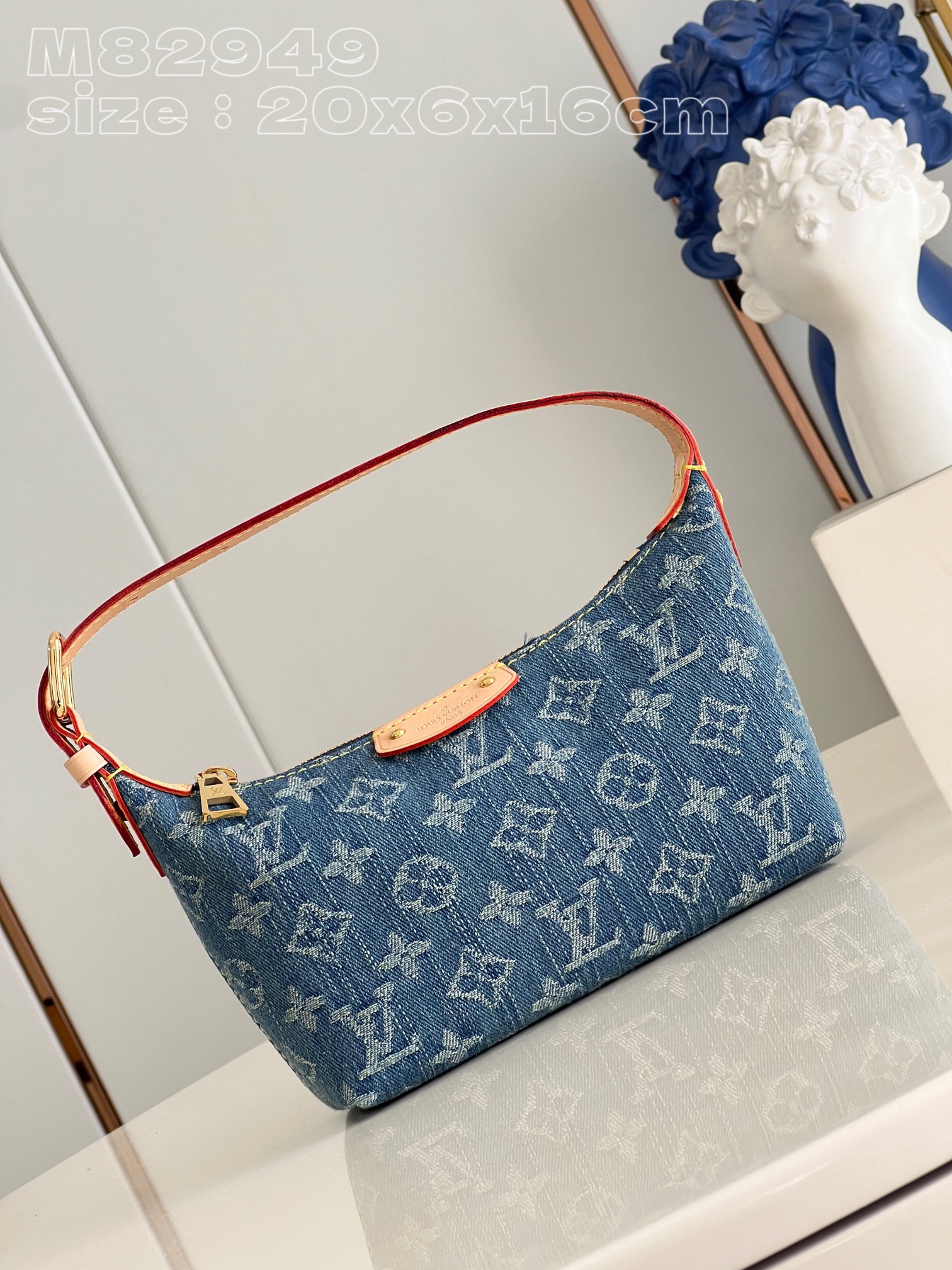 Louis Vuitton M82949 Hills Pochette