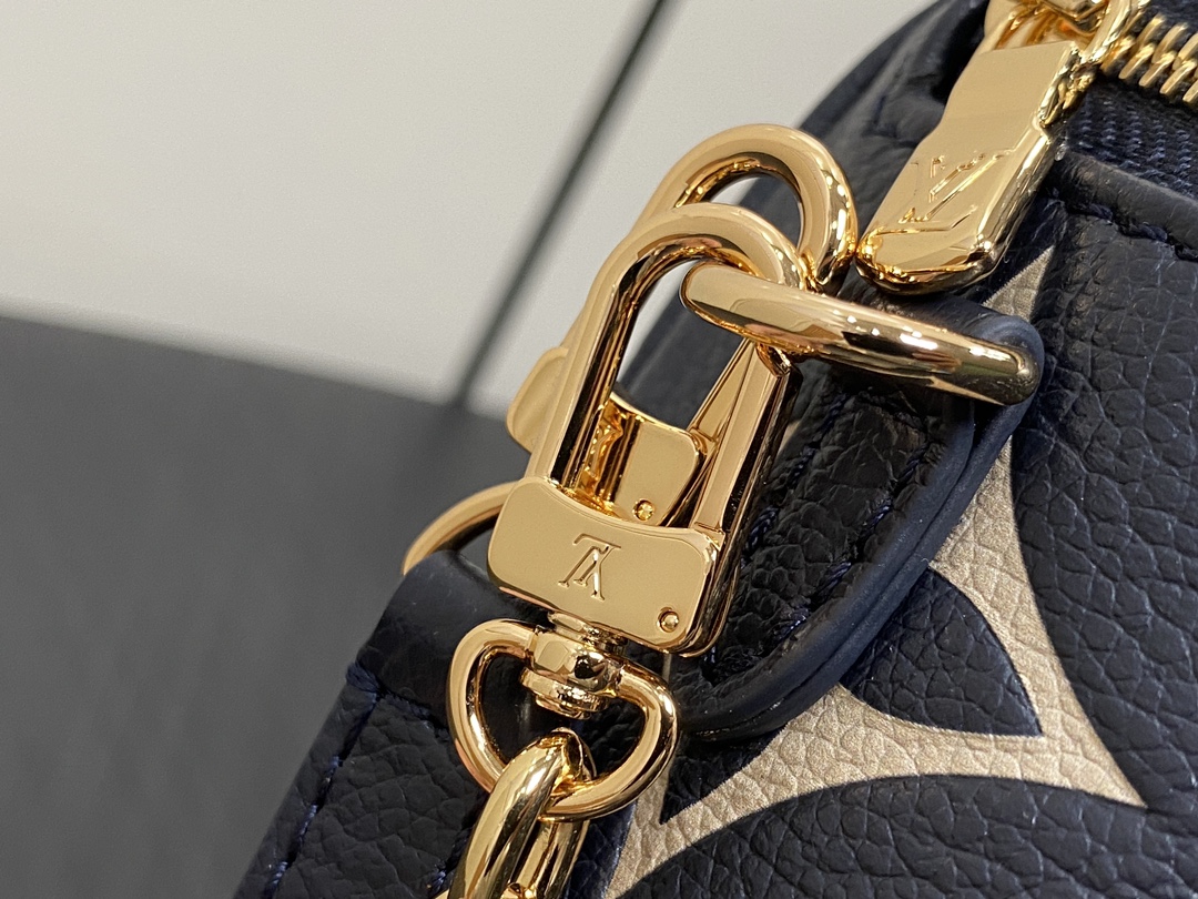 Louis Vuitton M85636 Mini Bumbag