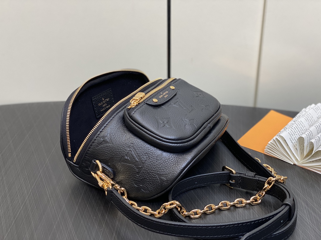 Louis Vuitton M46917 Mini Bumbag (3)