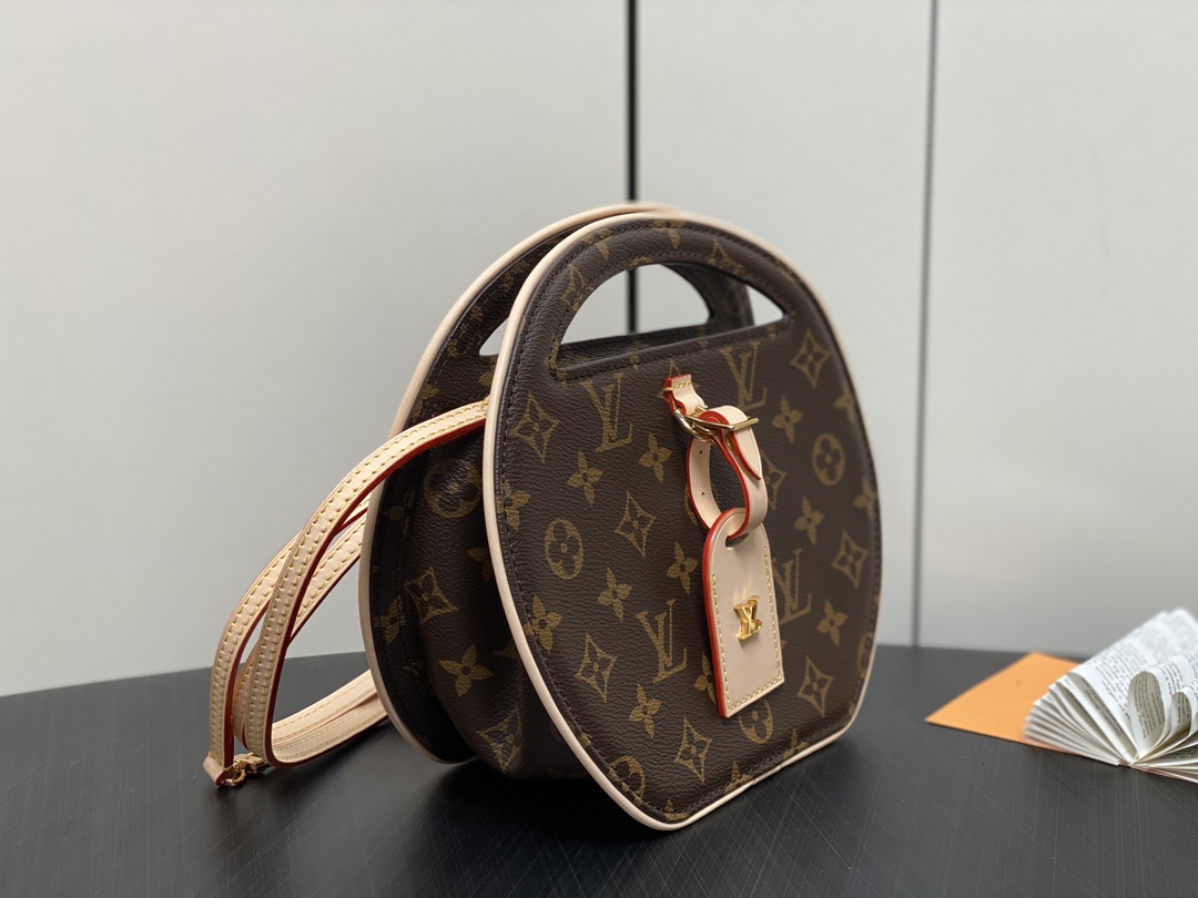 Louis Vuitton M47117 Around Me PM