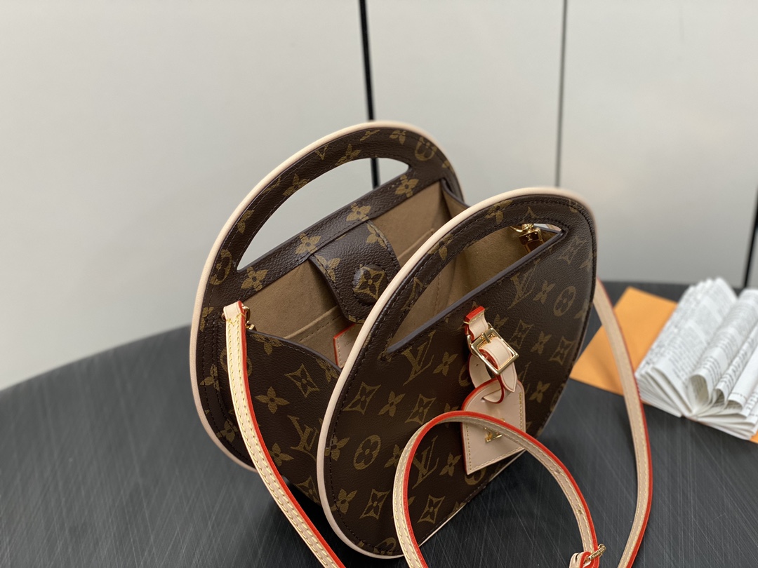 Louis Vuitton M47117 Around Me PM